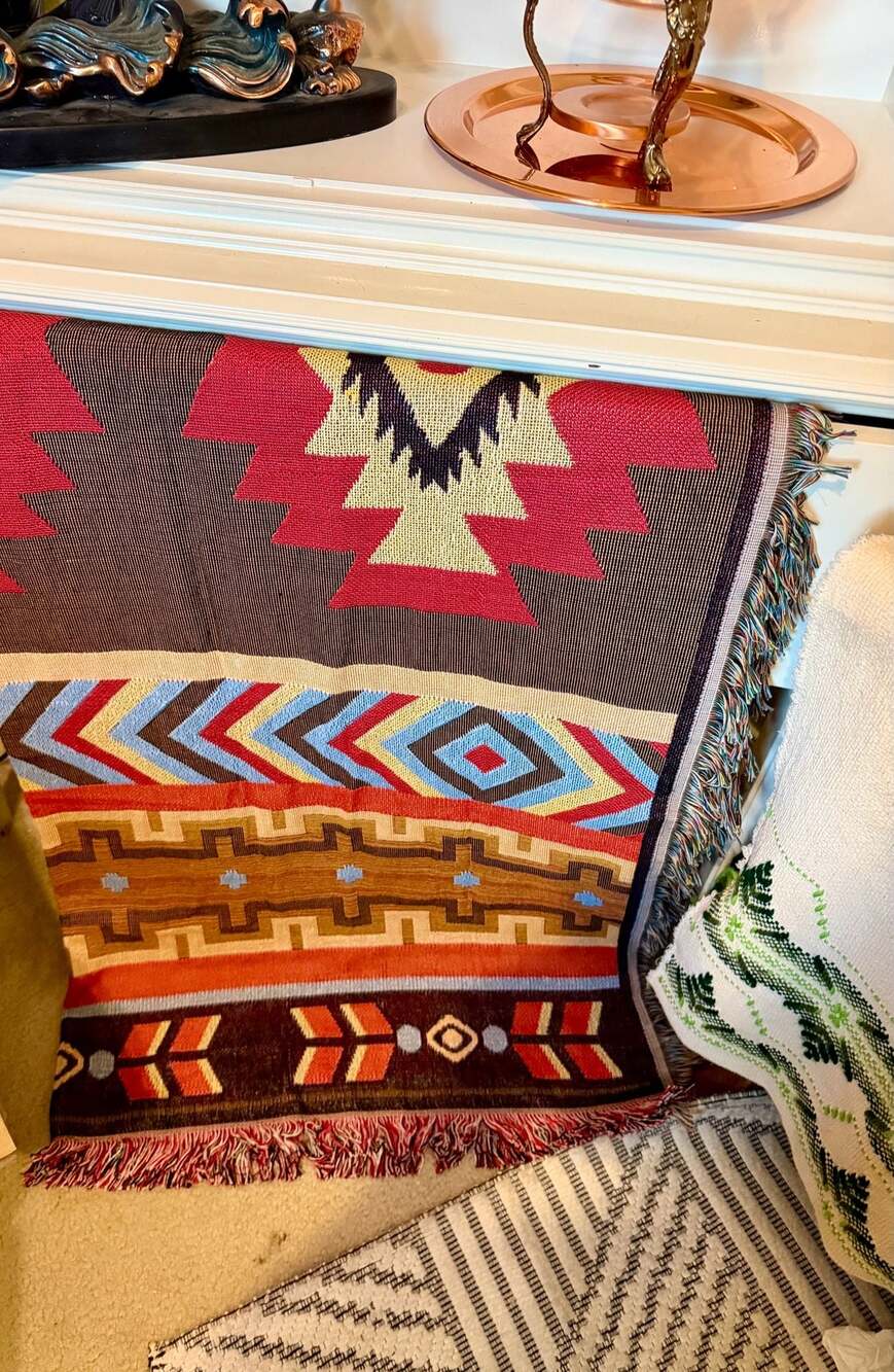 Southwestern Style Geometric Pattern Woven Fringed Throw Blanket